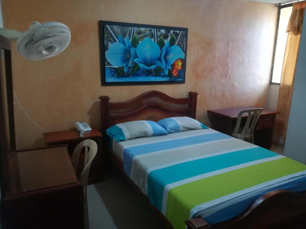 Hotel Granada Inn バランキージャ エクステリア 写真