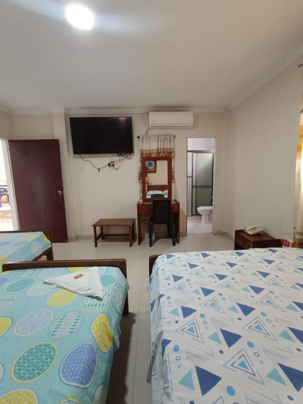 Hotel Granada Inn バランキージャ エクステリア 写真