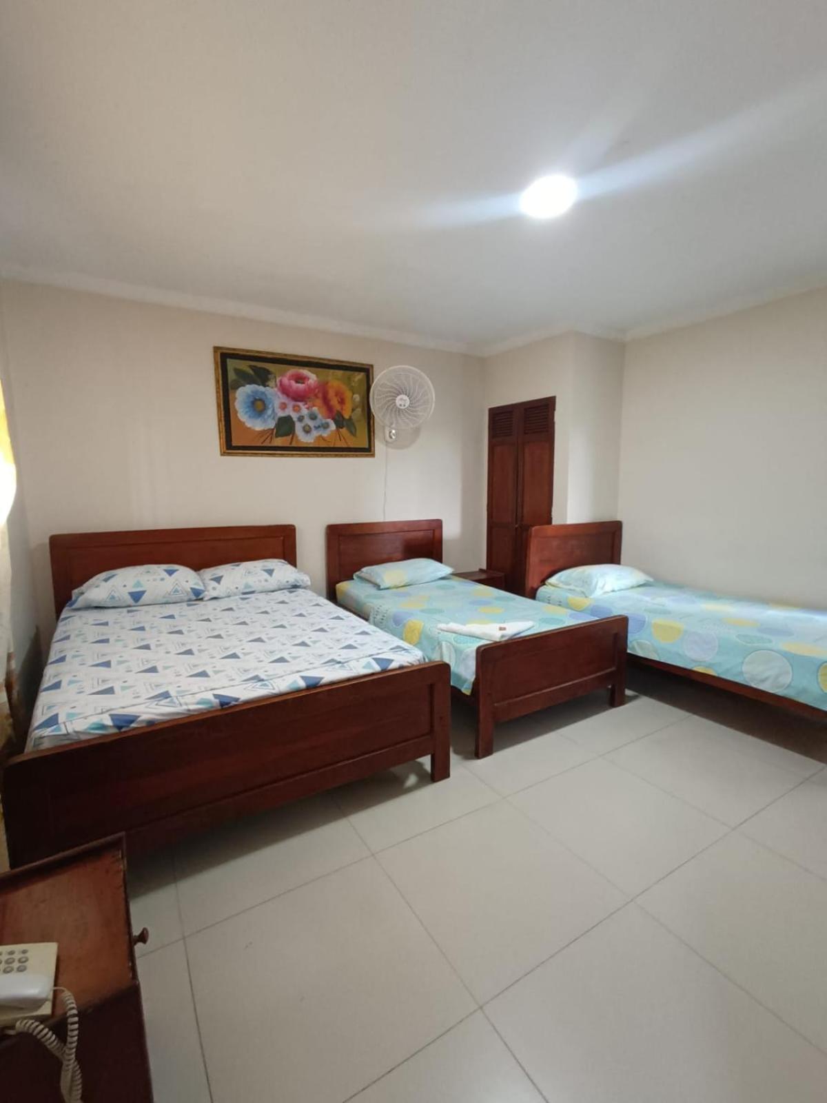 Hotel Granada Inn バランキージャ エクステリア 写真