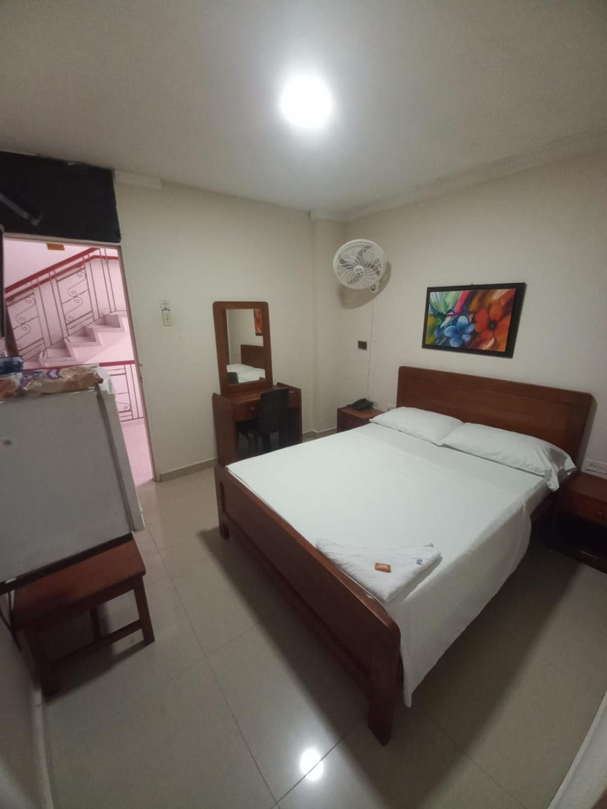 Hotel Granada Inn バランキージャ エクステリア 写真